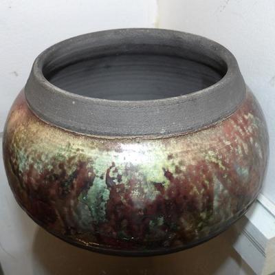 Sale Photo Thumbnail #314: Signed Pottery 