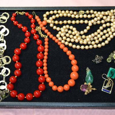 Sale Photo Thumbnail #555: Great Costume Jewelry 