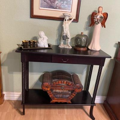 Sale Photo Thumbnail #115: Side table and decor 