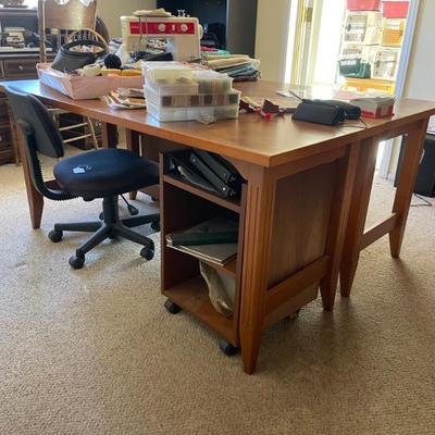 Sale Photo Thumbnail #68: Desks 