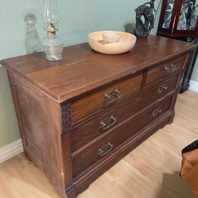 Sale Photo Thumbnail #107: Chest 