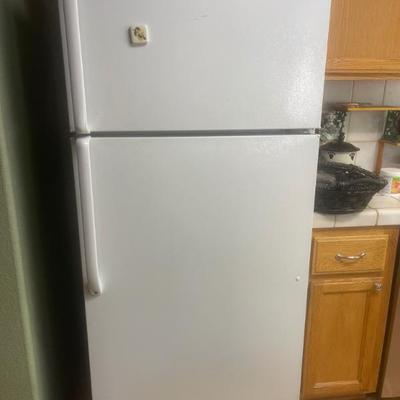 Sale Photo Thumbnail #58: Fridge 