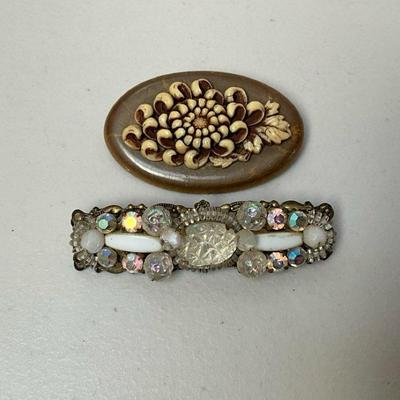 Opposite Style Brooches 