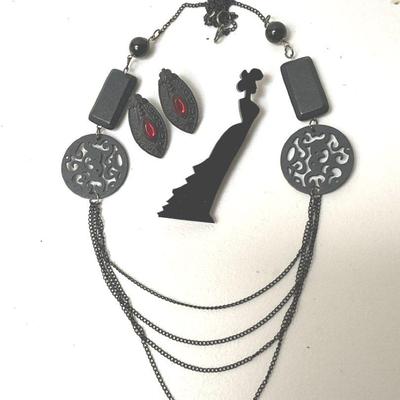 Ruben Toledo Black Silhouette Brooch V&A MUSEUM 2003/Others 