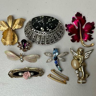 Pins & Brooches