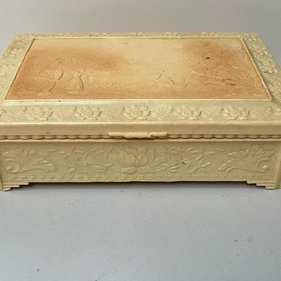 Cream Vanity Set