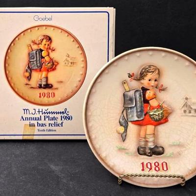 "M.J Hummel" 1980 Hand-painted Plate