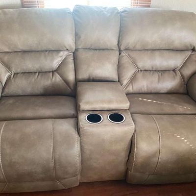Home Stretch Power Reclining Loveseat with Console 