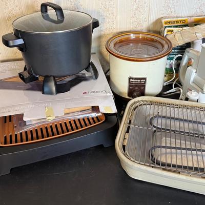 Smokeless Electric Grill, Presto 8 Qt Cooker/steamer, Crock Pot, And More!