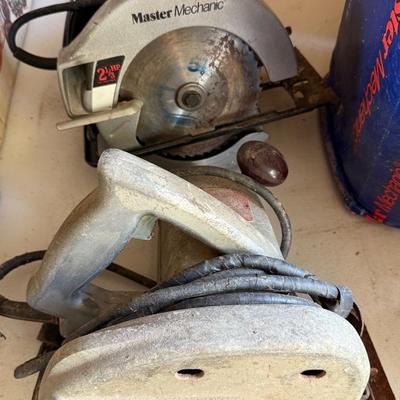 2 Circular Saws - Untested