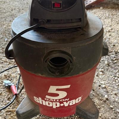 5 Gallon Shop Vac, Untested. No Hose. 