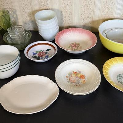 Assorted Vintage Pyrex, Fire King, Corelle, And Vintage Serving Bowls