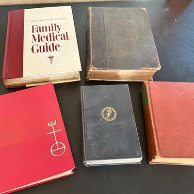 Vintage Books From Medical To Dictionaries, 1 In German