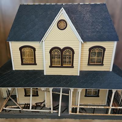 Vintage Manor Dollhouse