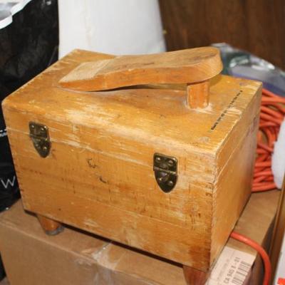 Sale Photo Thumbnail #95: Shoe shine kit