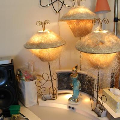 Sale Photo Thumbnail #3: Moss Lamp-all working