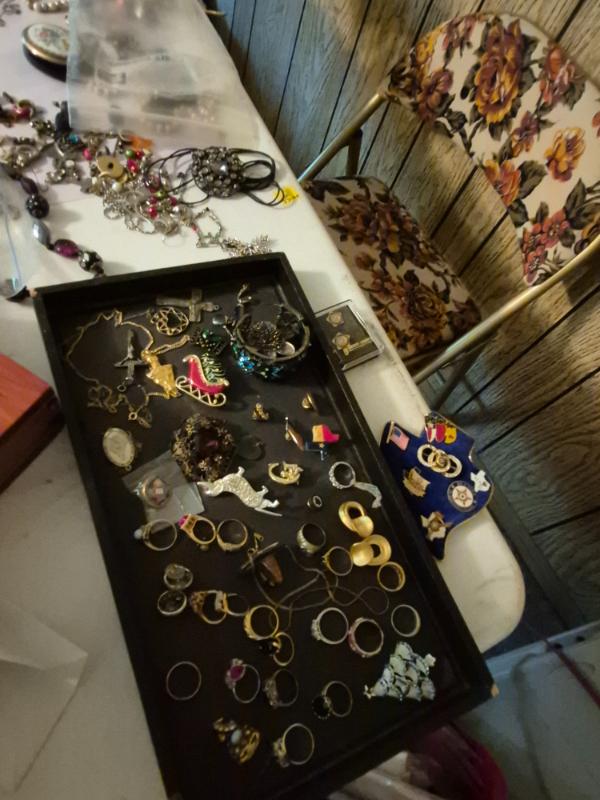 Sale Photo Thumbnail #32