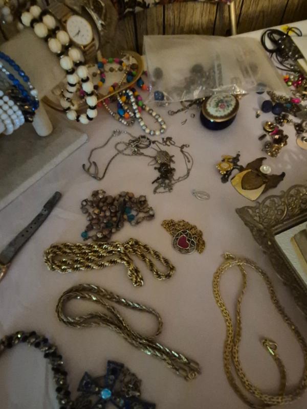 Sale Photo Thumbnail #42