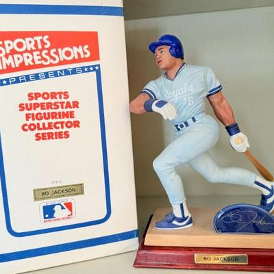 Sale Photo Thumbnail #85: Sports Impressions "Super Size" Series Set II limited edition figurine of Bo Jackson (#1673/1990) 