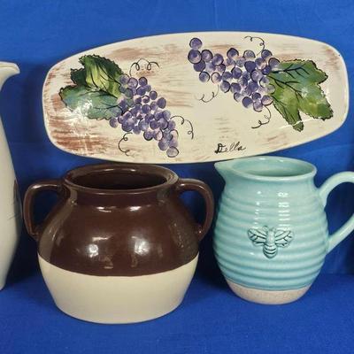 Assorted Ceramic Decor (5)