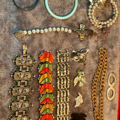 Braclets