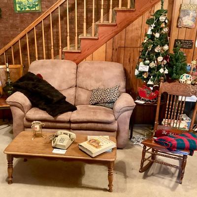 Reclining love seat