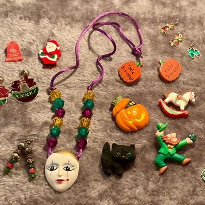 Holiday jewelry