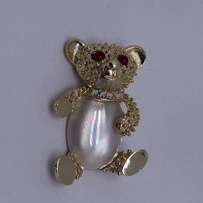 Unmarked Jelly Belly Teddy Bear Brooch