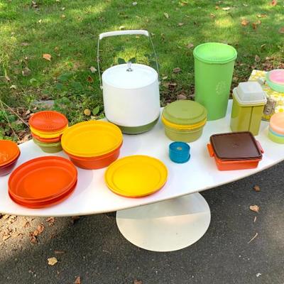 Sale Photo Thumbnail #78: Vtg. Tupperware