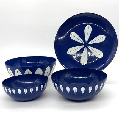 Sale Photo Thumbnail #9: Cathrineholm Lotus enamelware 