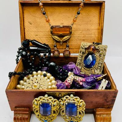 Antique Jewelry & Jewelry Box