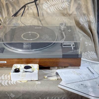 Pioneer  PL-115D Turntable with Manuals and Parts