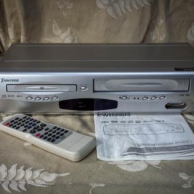 Emerson DVD/VCR Combo Player with Remote & Manual EWD2203