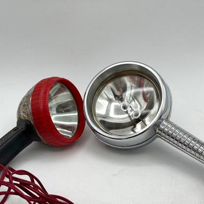 (2) Spotlights 