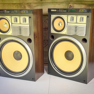 (2) Yamaha Natural Sound NS-9393 Speakers