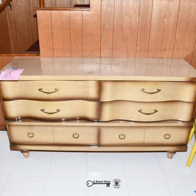 Sale Photo Thumbnail #451: 450 09 basement 11)