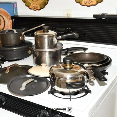 Sale Photo Thumbnail #223: 221 04 kitchen 42)