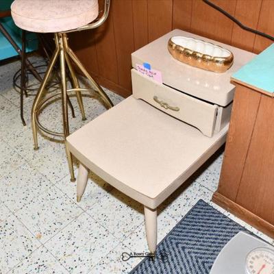 Sale Photo Thumbnail #467: 466 09 basement 27)