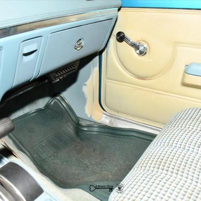 Sale Photo Thumbnail #368: 366 08 garage 30)