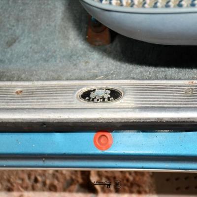 Sale Photo Thumbnail #356: 354 08 garage 18)