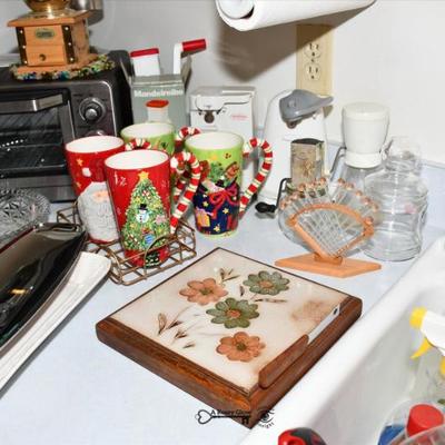 Sale Photo Thumbnail #200: 198 04 kitchen 19)