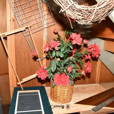 Sale Photo Thumbnail #670: 670 11 utility room 62)