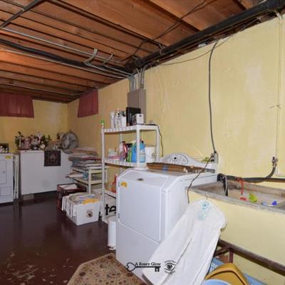 Sale Photo Thumbnail #610: 610 11 utility room 2)