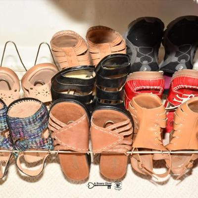 Sale Photo Thumbnail #293: 291 05 bedroom a 58)