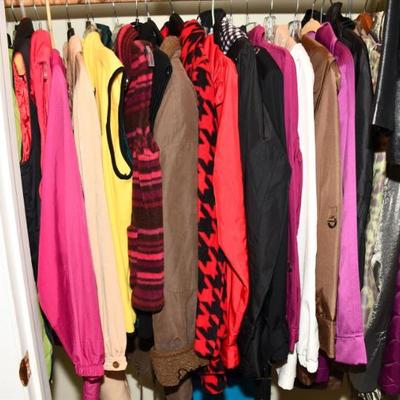 040 02 living room 6)