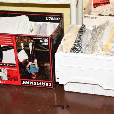 Sale Photo Thumbnail #671: 671 11 utility room 63)