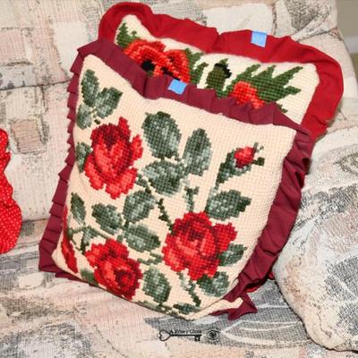 Sale Photo Thumbnail #149: 147 03 family room 19)