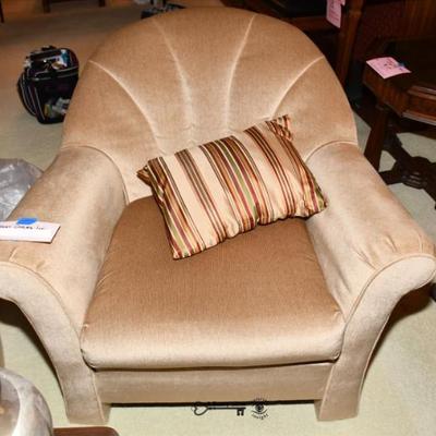 054 02 living room 20)