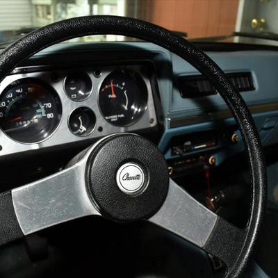 Sale Photo Thumbnail #389: 388 08 garage 52)