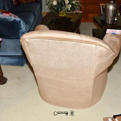 Sale Photo Thumbnail #101: 099 02 living room 65)